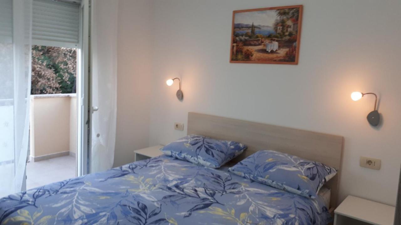 Vila Veronika 2 Pula Exterior foto
